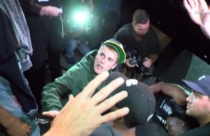 Justin Bieber golpea a un fotógrafo con su camioneta