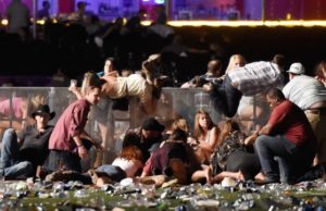Al menos 50 muertos y 200 heridos en tiroteo en Las Vegas en un festival de música country
