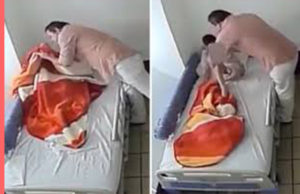 Este niño con autismo se oculta bajo de la manta. No quiere ver la atrocidad que el hombre le hará