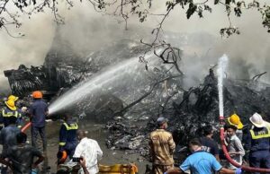 Avión de Air India se estrelló con 242 personas a bordo