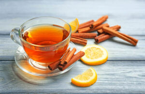 Té de limón y canela: beneficios cómo preparar esta bebida